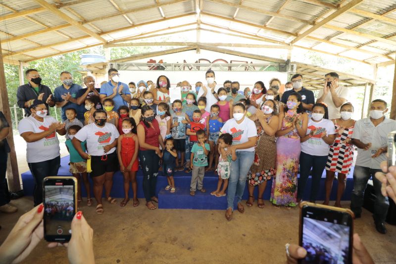 Entrega do cadastro Ambiental Rural na comunidade do Abacatal