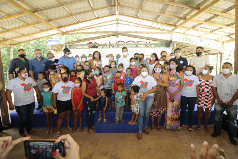 Entrega do cadastro Ambiental Rural na comunidade do Abacatal