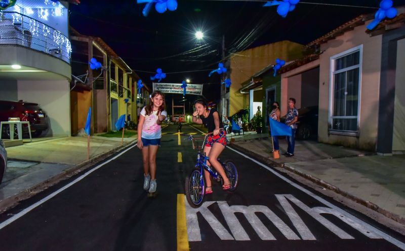 Entrega asfáltica e iluminação pública em led no conjunto Privilege . Maguari Centro