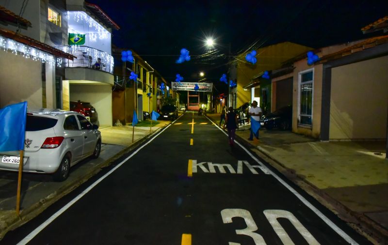 Entrega asfáltica e iluminação pública em led no conjunto Privilege . Maguari Centro