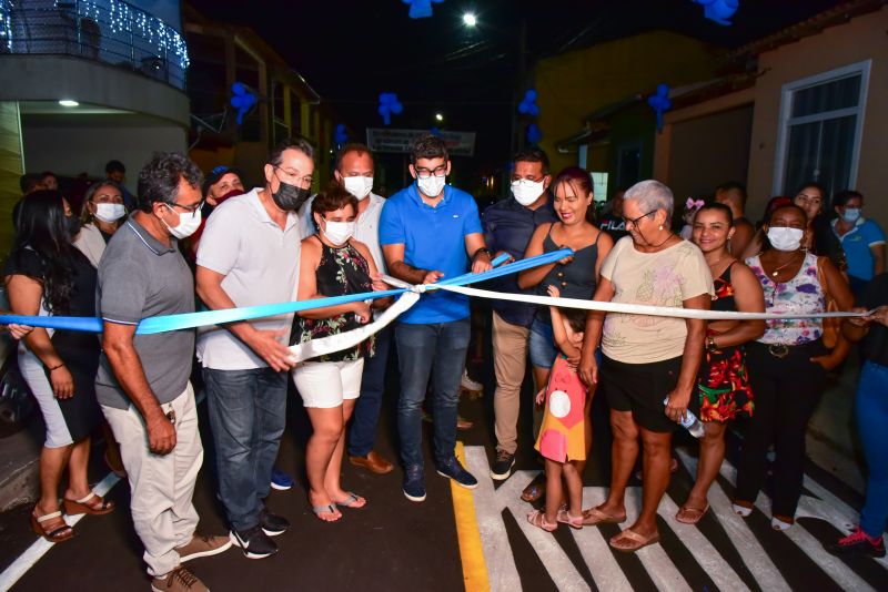 Entrega asfáltica e iluminação pública em led no conjunto Privilege . Maguari Centro