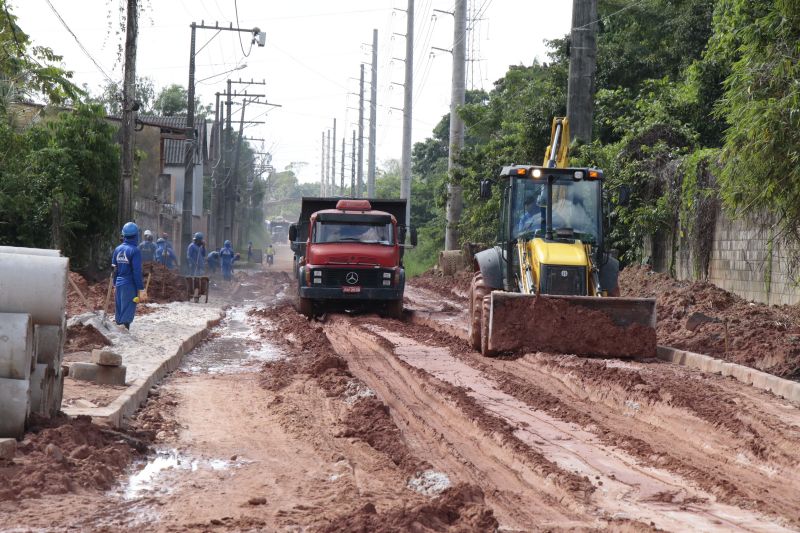 Obras de saneamento em Águas Lindas