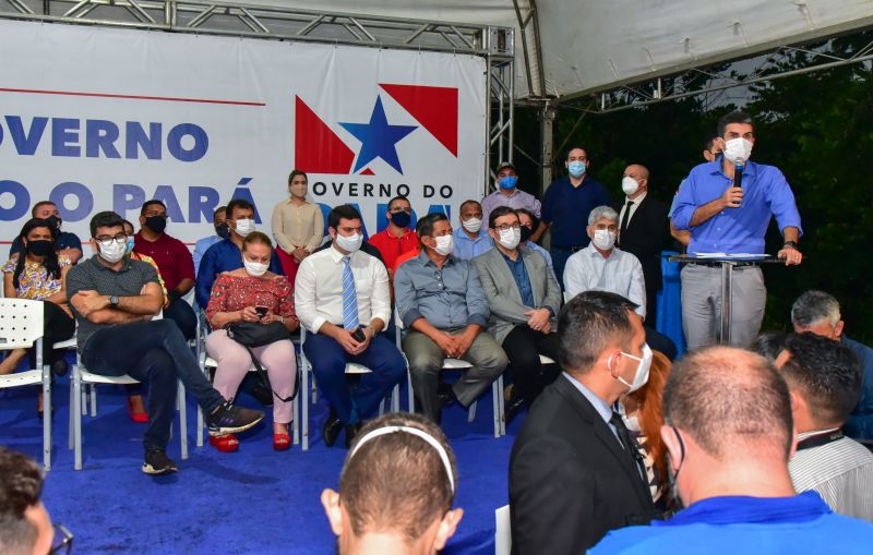 Assinatura de ordem de serviço das obras do Polo da Universidade do Pará granja Icui