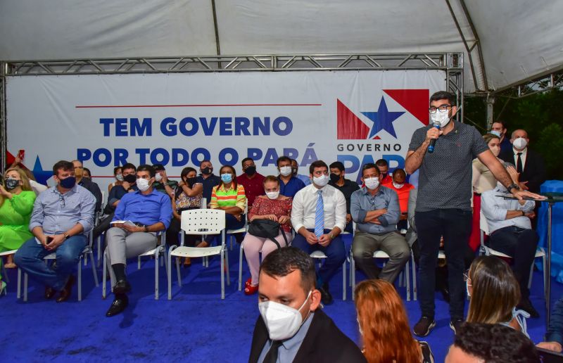 Assinatura de ordem de serviço das obras do Polo da Universidade do Pará granja Icui