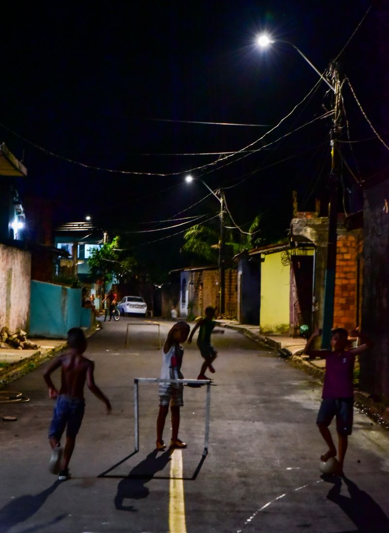 Programa Ilumina na rua Manguara