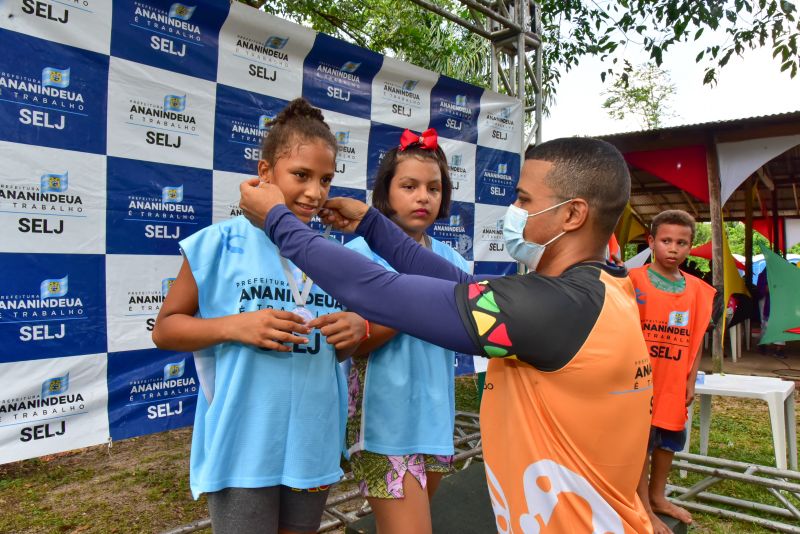 Jogos no Quilombo de Abacatal em Anannindeua