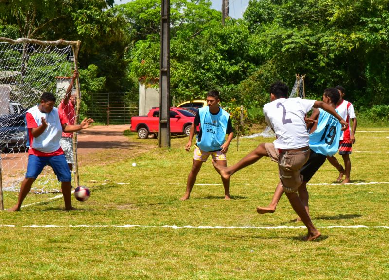 Jogos no Quilombo de Abacatal em Anannindeua