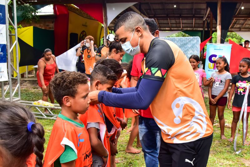 Jogos no Quilombo de Abacatal em Anannindeua