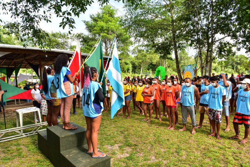 Jogos no Quilombo de Abacatal em Anannindeua