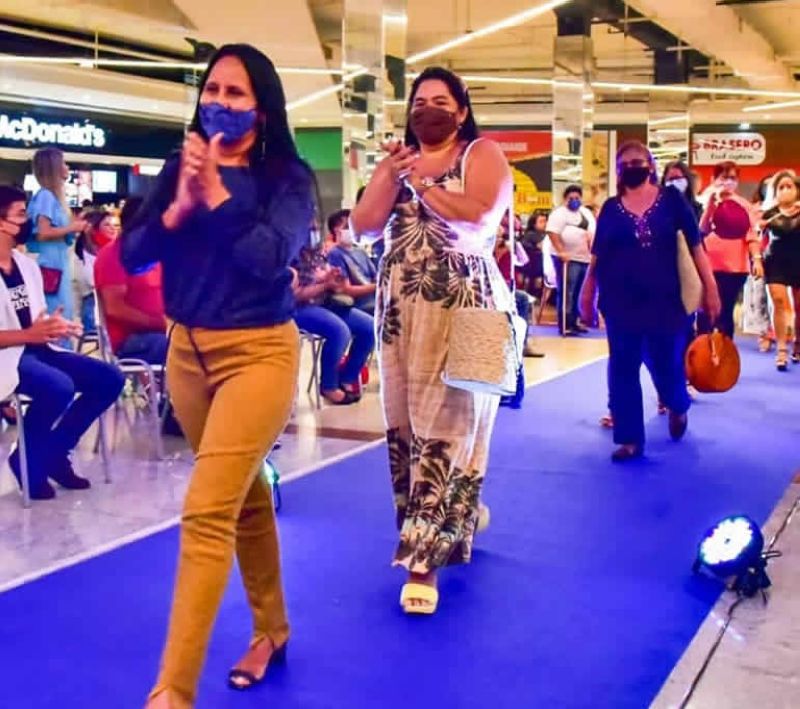 O desfile de moda "Ananindeua é sustentabilidade e artesanato" foi realizado na noite desta sexta-feira, 22, na Praça de Alimentação do Shopping Metrópole