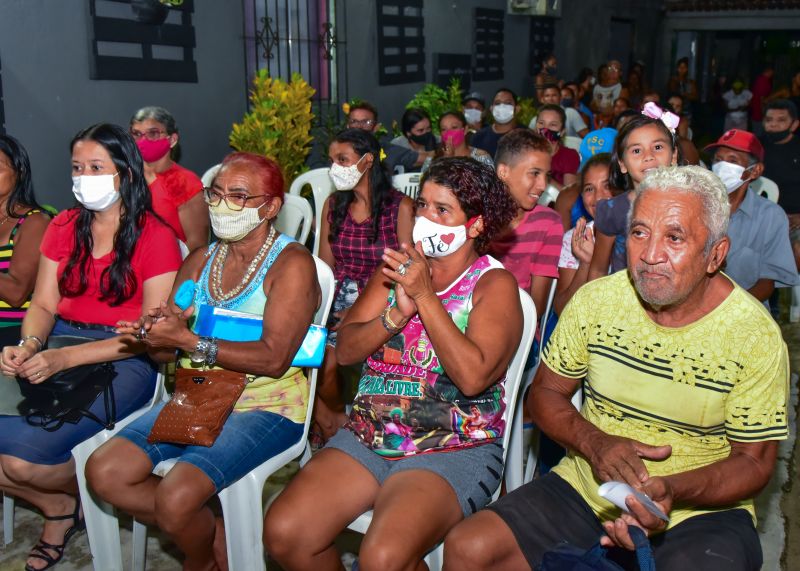 Ato de entrega de Títulos de Propriedade Comunidade Parque Daniel Reis. Curuçambá