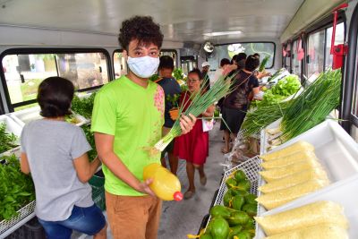 galeria: Feira Itinerante Ônibus Móvel Varejão