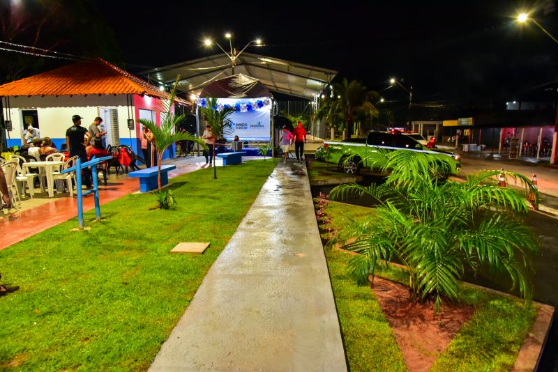 Inauguração da praça de alimentação do Park Anne- Julia Seffer