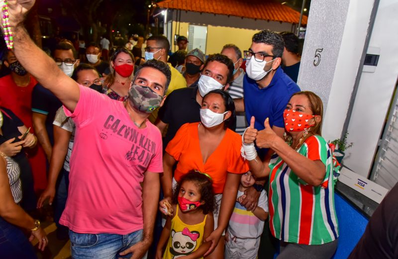 Inauguração da praça de alimentação do Park Anne- Julia Seffer