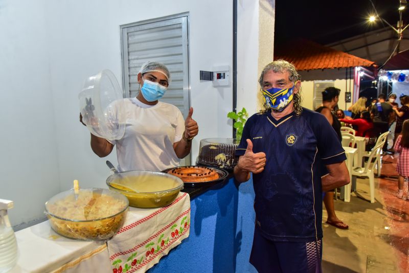 Inauguração da praça de alimentação do Park Anne- Julia Seffer