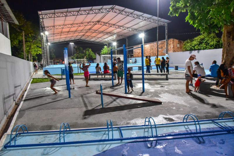 Entrega da revitalização praça Waldomiro Gonçalves da Silva. Águas Lindas