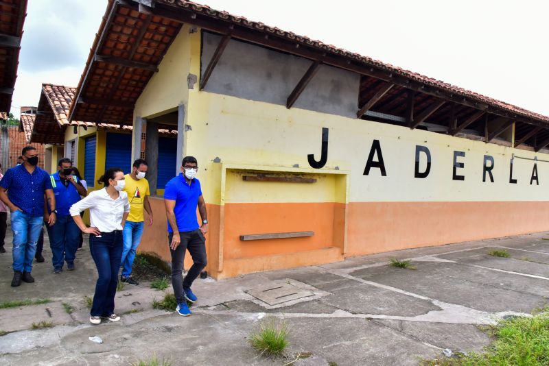 Visita do Prefeito Dr Daniel na feira do Francisquinho no Una