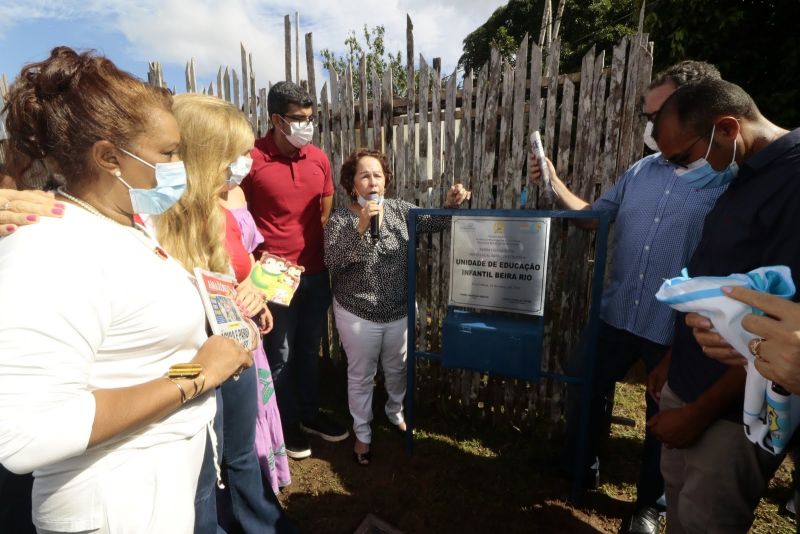 Lançamento da Pedra Fundamental e Ato de Assinatura de O.S para Construção da Creche Unidade de Educação Infantil Beira Rio