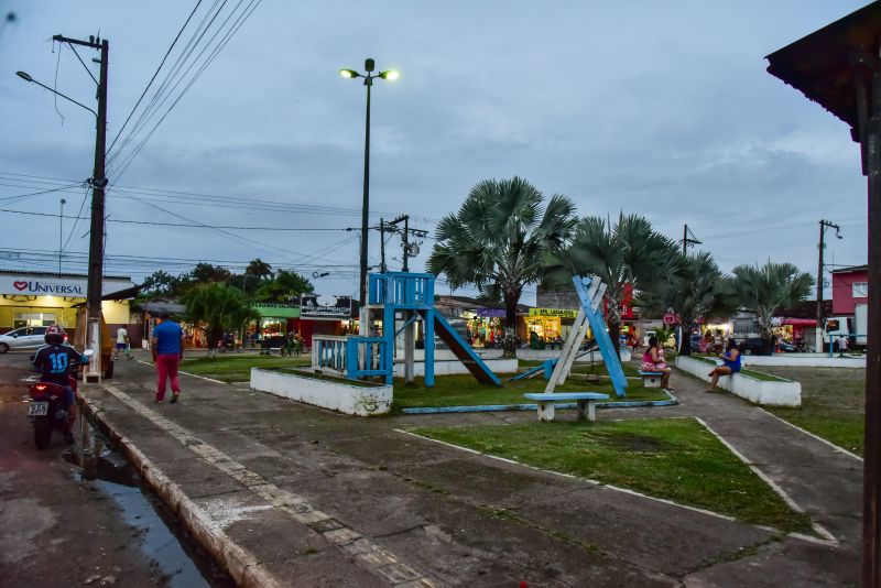 Assinatura de O.S para reforma da praça do Carnaúba, Estrada do Icuí