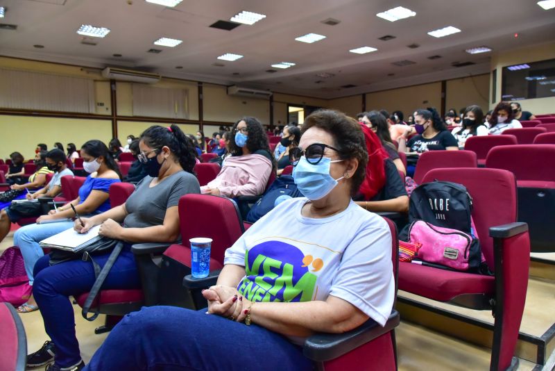 VEM ENEM. Aula no Auditório da Unama