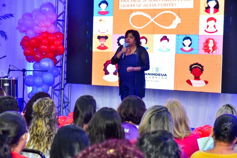 Programação especial em homenagem ao Dia Internacional da Mulher com palestra de Mazé Lima, Auditório ACIA