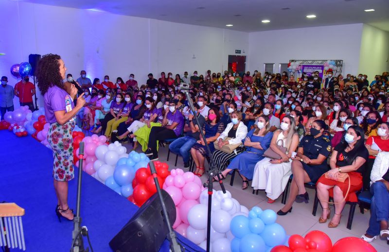 Programação especial em homenagem ao Dia Internacional da Mulher com palestra de Mazé Lima, Auditório ACIA