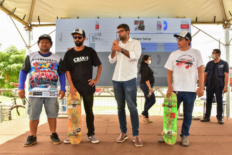 Ato de Assinatura de O.S para construção do espaço Poliesportivo de Manobras Radical no Paar e Curuçamba