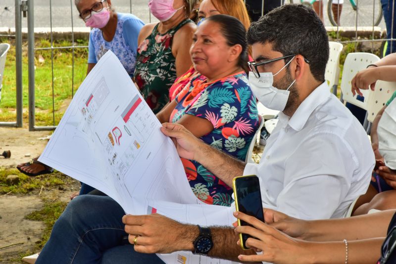 Ato de Assinatura de O.S para construção do espaço Poliesportivo de Manobras Radical no Paar e Curuçamba