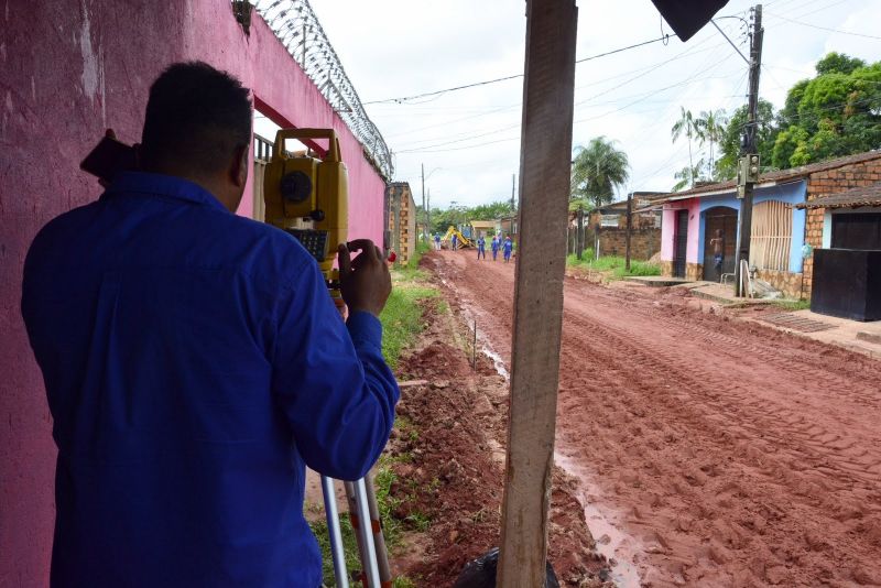 Visitação as Obras de Pavimentação no Conjunto Girassol, rua Flor de Liz - Águas Brancas