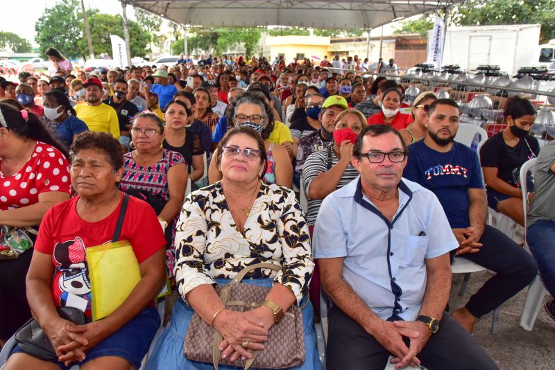 Entrega de equipamentos para feirantes do município de Ananindeua