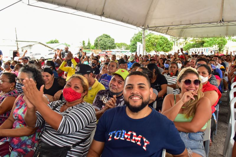 Entrega de equipamentos para feirantes do município de Ananindeua