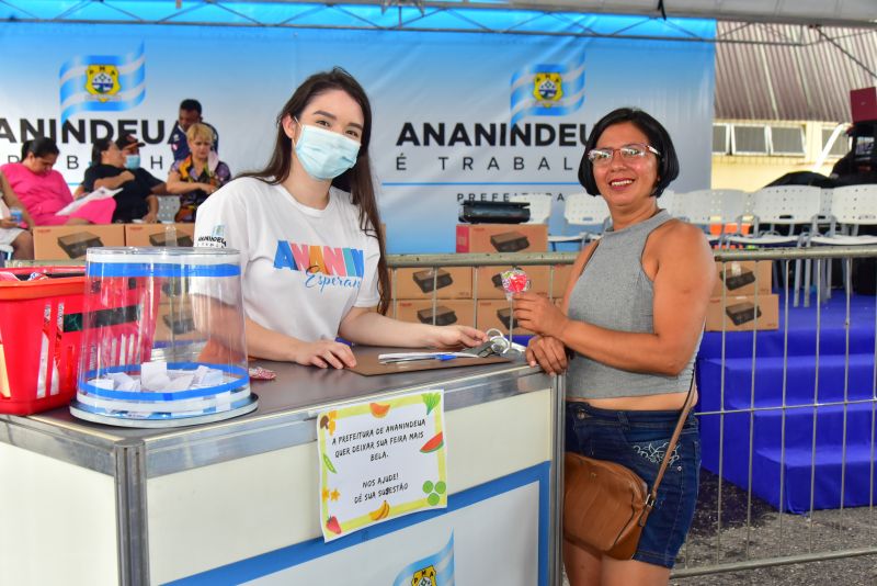 Entrega de equipamentos para feirantes do município de Ananindeua