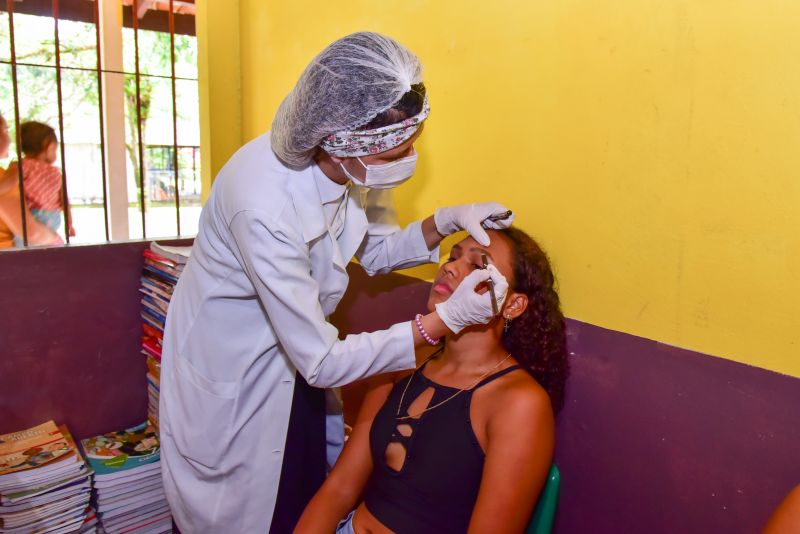 Entrega de material didático e apresentação de projeto na EMEF Domiciano de Farias, Ilha Grande