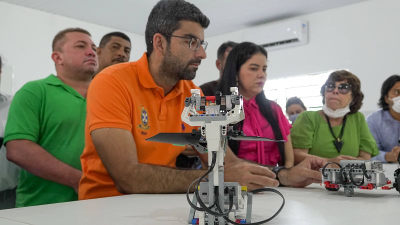 Entrega da revitalização da EMEF Cândida Santos Souza. Avenida Zacarias de Assunção-Distrito Industrial