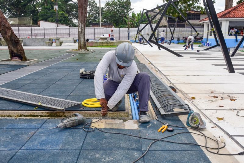 Visita técnica na Praça da Águas Lindas