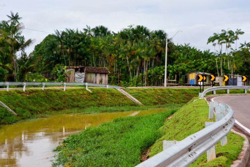 Entrega de Macrodenagem e Infraestrutura Viária do Trecho I do Canal das Toras