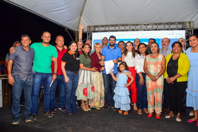 Assinatura da O.S para construção da casa da Mulher Brasileira