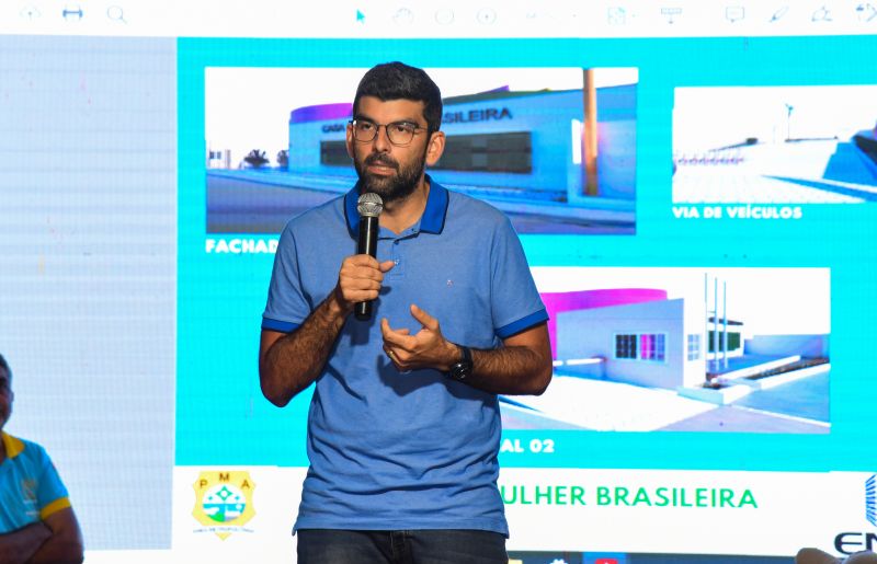 Assinatura da O.S para construção da casa da Mulher Brasileira