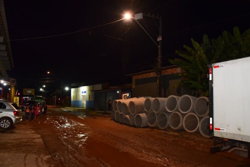 Assinatura da O.S para Saneamento  Básico, Iluminação Pública e Sinalização das ruas Kamenerv, João Batista, João Canuto, Emilio Zapata, Carlos Marighela, Roseli Nunes, Capitão Lamarca, Sn 5, Sn 6, Sn9, Sn 10, Pass Belo Horizonte, Velho Leon, Av Carlos Prestes na Águas Lindas