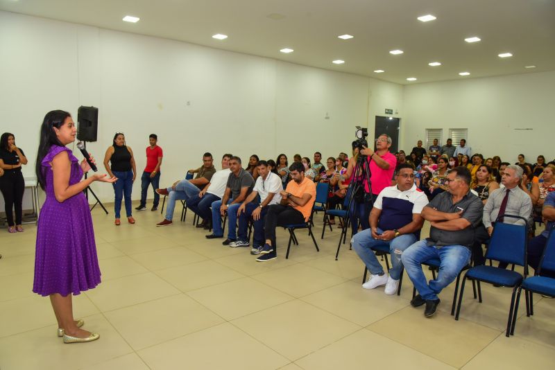 Entrega Simbólica do Benefício Extraordinário para as Famílias Atingidas pelas Chuvas