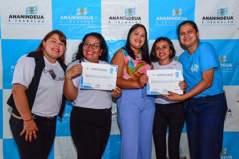 Cerimônia de Enceramento do curso de Libras no Cras Jaderlândia