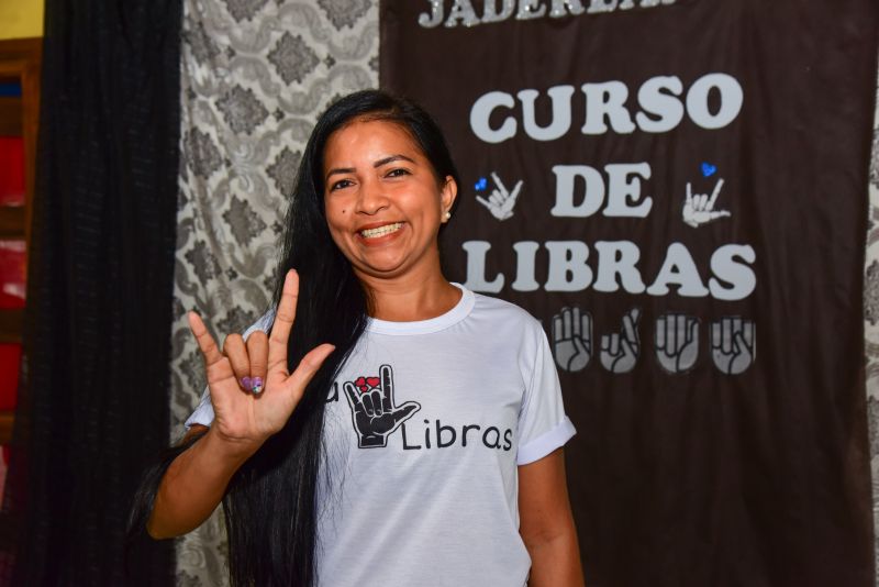 Cerimônia de Enceramento do curso de Libras no Cras Jaderlândia