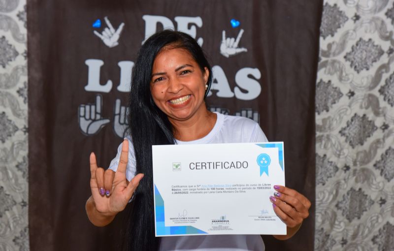 Cerimônia de Enceramento do curso de Libras no Cras Jaderlândia