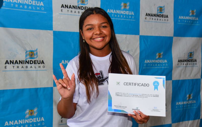 Cerimônia de Enceramento do curso de Libras no Cras Jaderlândia