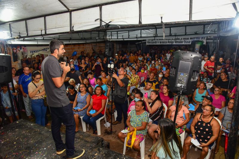 Entrega de Títulos do Programa Ananindeua Legal, Conjunto Jardim Florestal no 40 Horas