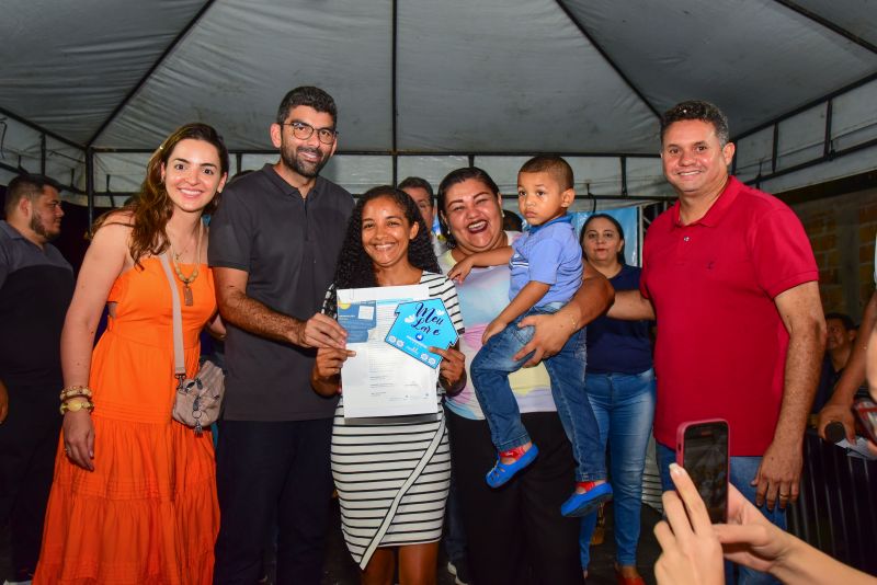 Entrega de Títulos do Programa Ananindeua Legal, Conjunto Jardim Florestal no 40 Horas