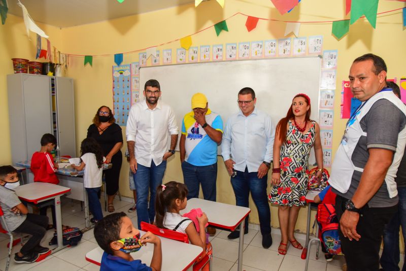 Visita na Escola EMEF Julia Barbalho no Conj Jaderlândia