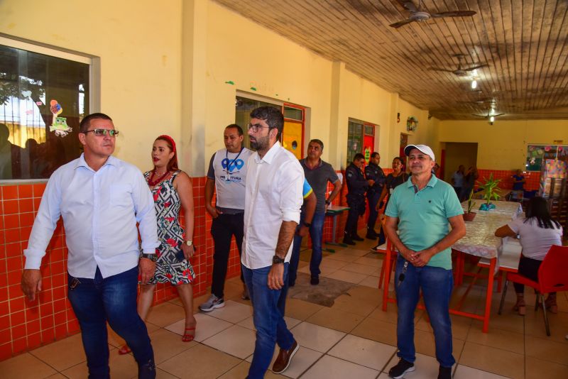 Visita na Escola EMEF Julia Barbalho no Conj Jaderlândia