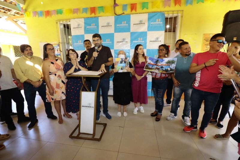 Assinatura da O.S da Escola Heliolândia no Distrito Industrial