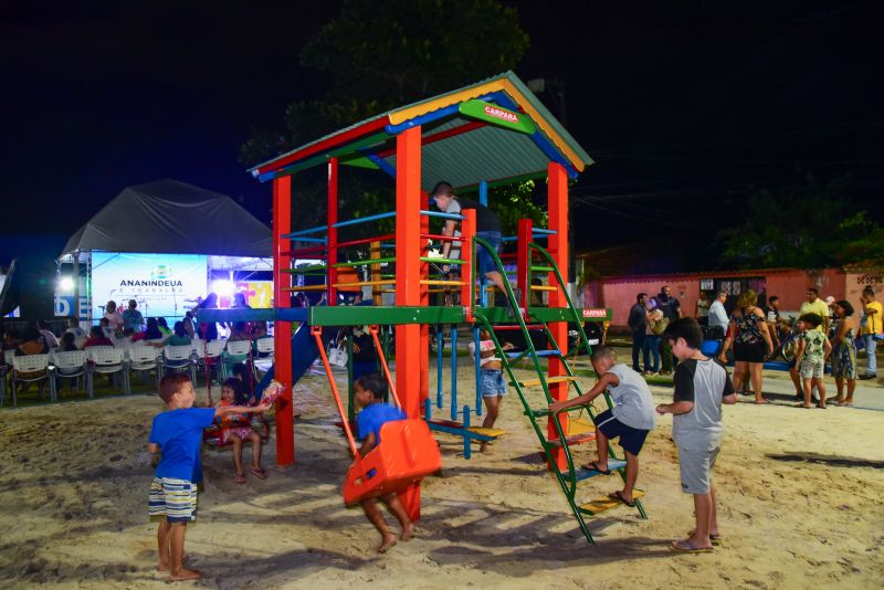 Inauguração da praça Paulo Ferreira revitalizada e adaptada com brinquedos para pessoas com deficiência